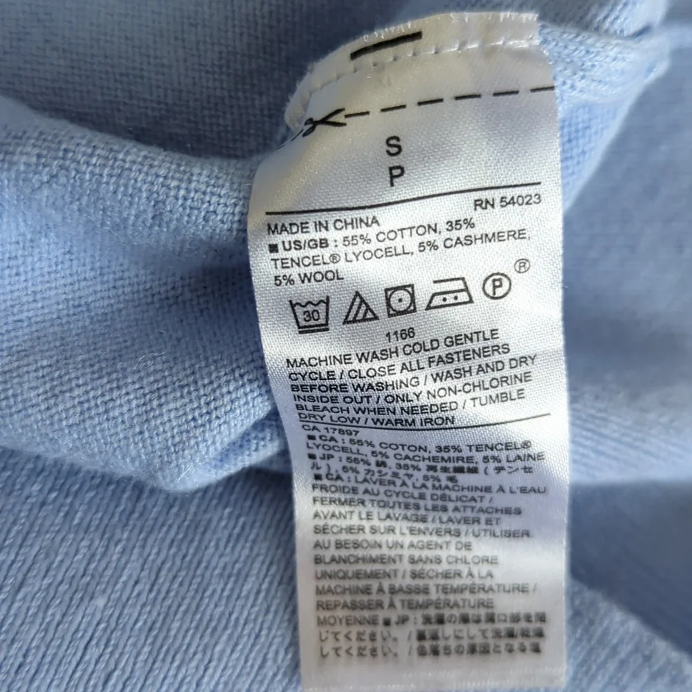 Banana Republic BR Women's V-Neck Light Baby Blue Sweater Size Small S